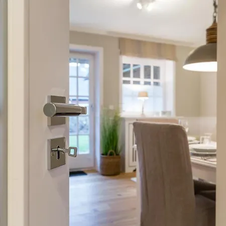 Traumhafte 2-zimmer-erdgeschosswohnung Mit Ca. 45 Qm Fuer Maximal 3 Personen 아파트 베스터란트