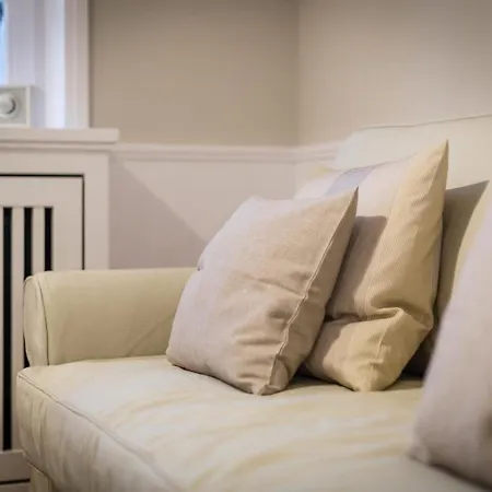 Traumhafte 2-zimmer-erdgeschosswohnung Mit Ca. 45 Qm Fuer Maximal 3 Personen 아파트 *